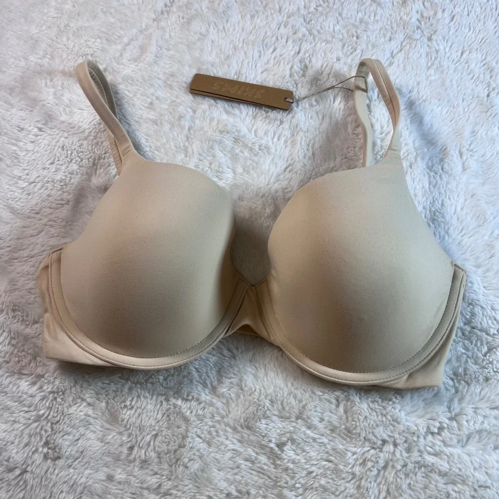Skims Women's‎ Fits Everybody T-Shirt Bra Sand Beige Size 32DD BR-TSH-2023 NWT